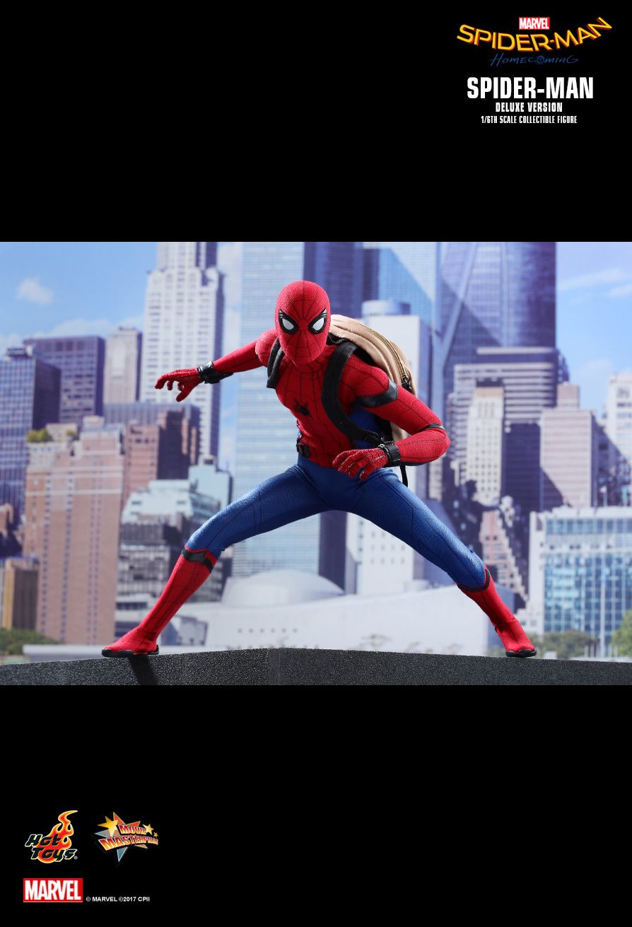 Spider-Man (Deluxe Version)  Sixth Scale Figure by Hot Toys